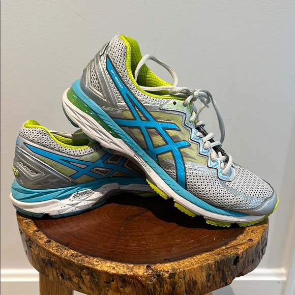 Asics GT-2000 Athletic Running Shoes FluidRide IGS Excellent Condition - Picture 1 of 10